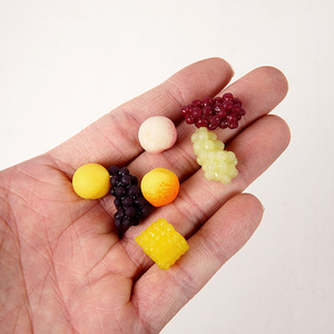 Juguete de Moda, Miniatura de Frutas y Verduras de TPR, Modelo de Uva y Melocotón, Accesorios de Cocina para Casa de Muñecas, Juguetes para Niños y Niñas - Product Image 2