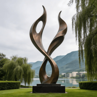 Sculpture abstraite moderne adaptée à une utilisation en extérieur et aux halls d'hôtels