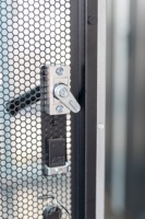 Baie de serveur industrielle sur pied avec options de taille complète pour câblage commercial structuré