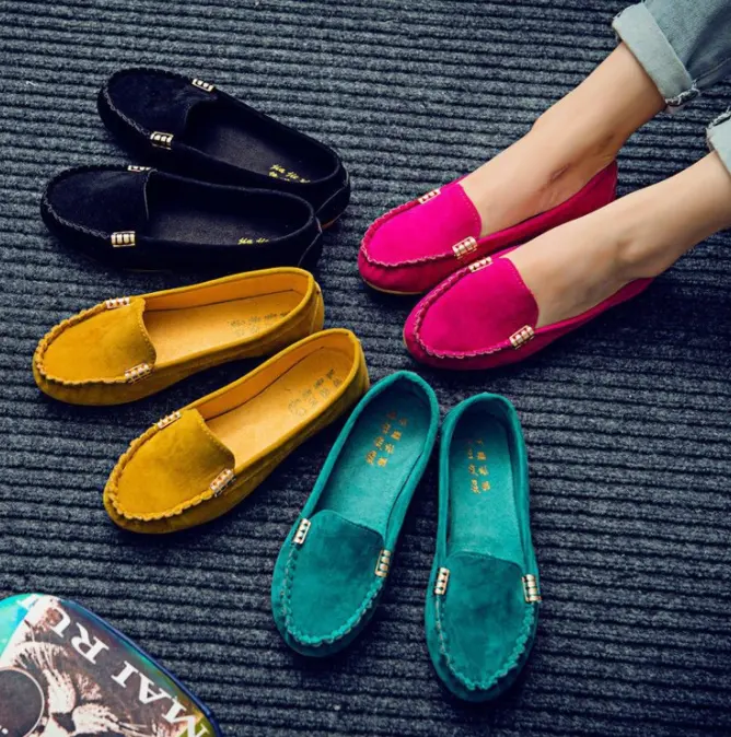 Woman Flats Soft PU leather shoe Women Moccasins Loafers Mother shoes Female Casual Driving Footwear Big Size 35-44