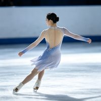 Robe de patinage artistique à manches longues, dégradé bleu clair et blanc, dos ouvert, en tissu mesh, pour compétition sur glace adulte et enfant