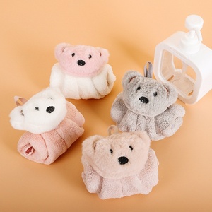 Toalla de Mano Personalizable <span class=keywords><strong>JENNIFER</strong></span> en Stock al por Mayor con Diseño de Oso de Dibujos Animados, Borde Bordado y Colgador, de Vellón Coral - Product Image 2