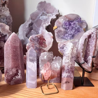 KINDFULL CRYSTAL Nouvelle Tour Énergétique en Agate Géode Rose Polie, Artisanat en Cristal pour la Méditation, Décoration Intérieure et Cadeau