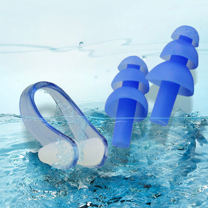 Lot de 2 accessoires de natation : pince nez étanche et antidérapante et bouchons d'oreilles en silicone souple pour l'entraînement de natation - Product Image 1