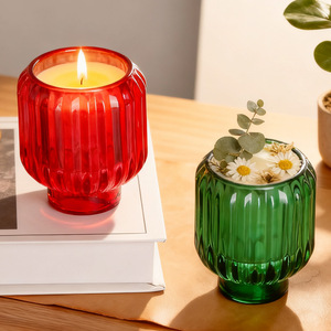 <span class=keywords><strong>Portacandele</strong></span> in <span class=keywords><strong>Vetro</strong></span> Verde a Righe Verticali Personalizzato all'Ingrosso, Supporto per Candele e Tealight da 350g per Matrimoni e Feste - Product Image 1