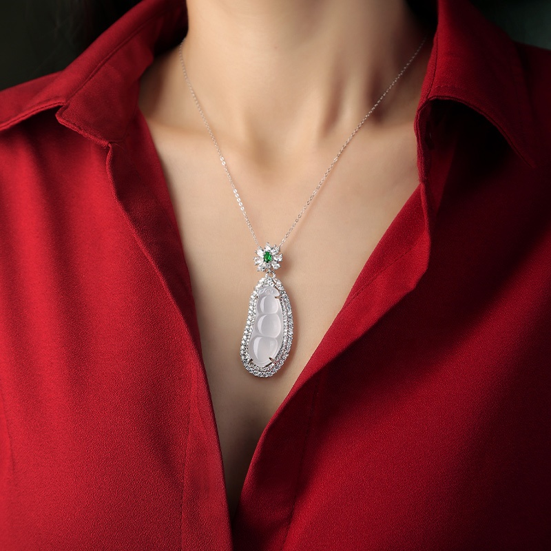 HMOIS Peas Design Custom Jade Stone Price White Natural Jade Chalcedony Pendants for Girls