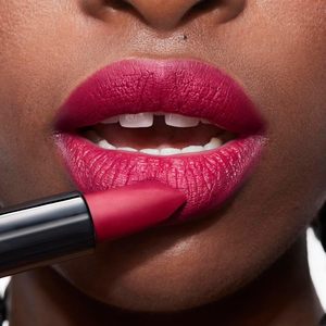 <span class=keywords><strong>AVON</strong></span> Ultra Matte Ravishing Lippenstift |   Wasserfester Lippenstift mit intensiver Farbe, langanhaltend und angenehm auf der Haut |   Modisches Make-up - Product Image 4