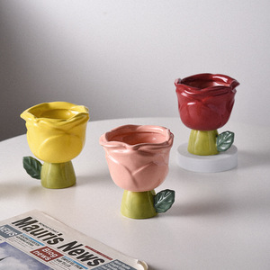 Mug à fleurs en céramique tendance Instagram, mug créatif 3D en forme de rose, mug pour le thé de l'après-midi, mug à café de niche, Festival Qixi (chinois) - Product Image 1