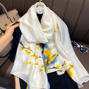 <span class=keywords><strong>Sciarpe</strong></span> Hijab all'ingrosso da donna, <span class=keywords><strong>foulard</strong></span> di lusso, scialli da spiaggia, <span class=keywords><strong>sciarpe</strong></span> turche lunghe, <span class=keywords><strong>sciarpe</strong></span> in seta con stampa floreale a fantasia retrò - Product Image 2