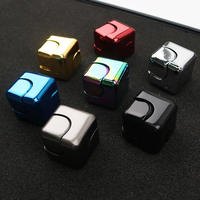 YUCHEN GL Cube Fidget Spinner Métallique Tendance pour Adultes 14+ Ans, Jouet de Bureau, Gadgets Cool, 91g