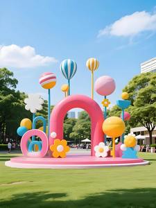 Art hôtelier et de resort fantaisiste |   Créer des Expériences Familiales Mémorables avec des Sculptures Ludiques - Product Image 2