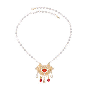 Collar con colgante de cadena de perlas, collar chino con candado de la suerte - Product Image 2