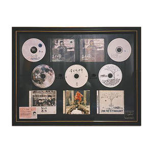 إطار عرض أقراص مدمجة خشبي - تصميم عصري لعرض الألبومات المفضلة في صندوق عرض الأسطوانات - Product Image 6