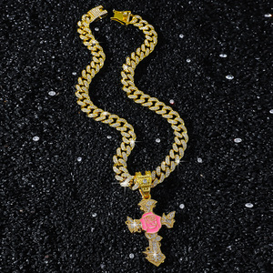 Collana con Ciondolo a Forma <span class=keywords><strong>di</strong></span> Croce Rosa con <span class=keywords><strong>Pietre</strong></span> CZ, Placcata in Oro, Catena Cubana con Strass - Product Image 4
