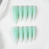 Ongles à presser faits main haut de gamme, couvrance totale, longs, violet foncé, motif griffe de dragon, avec colle, design de niche simple, personnalisable