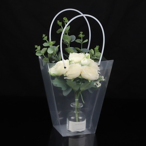 Sacs d'emballage pour fleurs et cadeaux en PP transparents personnalisés, à fond carré, imperméables, avec poignée longue - Product Image 5