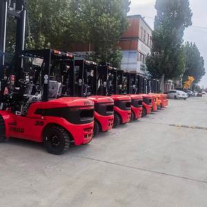 Carrello elevatore Diesel Hangcha A35 resistente, capacità di carico 3500kg, costruzione robusta per i porti - Product Image 4