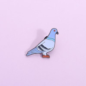 Broche mignonne <span class=keywords><strong>en</strong></span> forme de <span class=keywords><strong>pigeon</strong></span>, épinglette mignonne, série animaux de dessin animé, badge métallique, accessoire de mode, vente <span class=keywords><strong>en</strong></span> gros transfrontalière - Product Image 1
