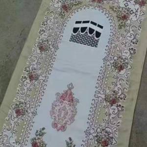 Alfombra de Oración Musulmana Moderna, Bordada, de Poliéster, con Mechones, Suave, Antideslizante, Lavable y Acolchada - Product Image 1
