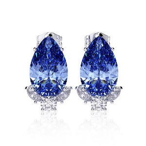 Orecchini a perla a forma di goccia per donna, mini gioielli eleganti e scintillanti per le orecchie - Product Image 6