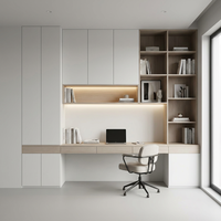 Bureau intégré minimaliste moderne avec bibliothèque, armoires fermées personnalisées et étagères ouvertes pour le rangement et la présentation dans un bureau à domicile calme