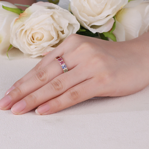 แหวนเพชรธรรมชาติสีโรสโกลด์18K ประดับแซฟไฟร์หลากสีตัดมรกตทำจากทองธรรมชาติสำหรับเป็นของขวัญวันเกิด - Product Image 2