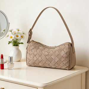 Bolsos de Mujer de Lujo Ligero, Marca de Moda, Sensación de Alta Gama, Cierre de Cremallera, Impermeables, Portátiles, de Hombro Único, de Cuero Genuino - Product Image 6