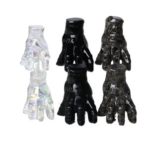 Venta al por mayor artesanías de cristal natural tallado a mano Yooperlite miércoles mano mágica cosa para decoración de Halloween - Product Image 4