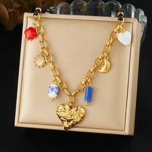 Fashionable Retro Gold Plated Heart Pendant Necklace Stainless Steel Chain Daily Wear - Product Image 1