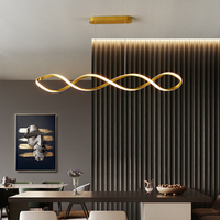 Lustre LED suspendu moderne nordique créatif et minimaliste, design en fer ondulé long or et noir, pour restaurant et salle à manger
