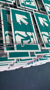 Dấu hiệu thoát hiểm khẩn cấp dấu hiệu phát quang di tản dấu hiệu an toàn phát sáng PVC cho các trường học trung tâm mua sắm bãi đậu xe trạm - Product Image 5