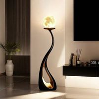 Lampadaire LED design nordique en résine, style moderne et minimaliste, idéal pour hôtel, salon ou coin.
