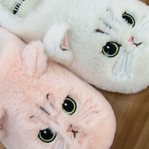 Vente en gros de chaussures d'hiver mignonnes en peluche de chat en coton pantoufles d'intérieur en peluche - Product Image 3