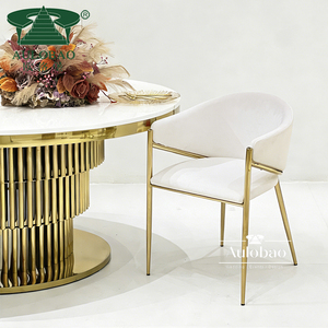 Silla de Comedor Moderna de Terciopelo Crema con Patas Doradas para Uso Comercial en Hoteles, Restaurantes y Espacios de Vivienda - Product Image 1