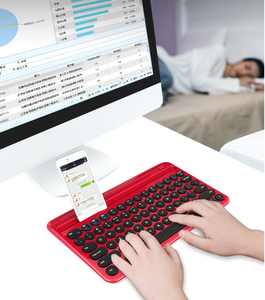 <span class=keywords><strong>Clavier</strong></span> Bluetooth OEM Multi Device <span class=keywords><strong>Clavier</strong></span> rechargeable sans fil Synchronisation de 4 appareils pour IPAD <span class=keywords><strong>IPHONE</strong></span> PRO IMAC - Product Image 5