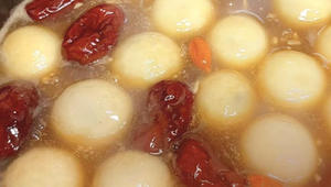 Tangyuan Boules de riz glutineux surgelées à la confiture de fraises sucrée et juteuse, dessert chinois authentique pour la famille - Product Image 3