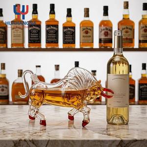 Vente en gros de carafes à whisky en cristal uniques en forme de taureau, bouteilles en verre faites à la main, logo personnalisé, design animal, articles de bar pour spiritueux - Product Image 3