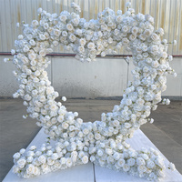 Arche florale en forme de cœur blanche magnifique IFG avec support pour les arrangements de scène de fête de mariage