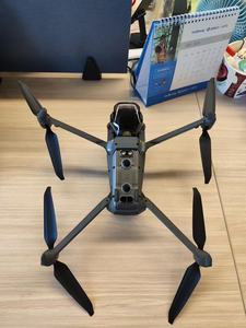 โดรนรุ่น M3E พร้อมโมดูล RTK แบตเตอรี่ และรีโมทคอนโทรลสำหรับการสำรวจ - Product Image 2