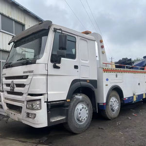 Châssis de camion, moteur 336 CV, pompe, transmission 10 vitesses, poids 40000 kg, 2000 heures de fonctionnement - Product Image 1