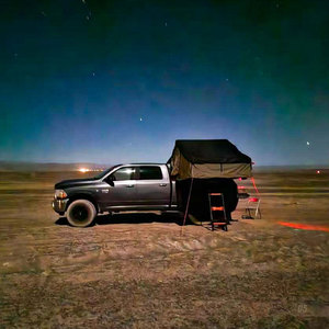 Vente en gros Offroad Camping Pickup Rtt <span class=keywords><strong>Tente</strong></span> grand espace Soft Shell <span class=keywords><strong>tente</strong></span> <span class=keywords><strong>de</strong></span> toit <span class=keywords><strong>de</strong></span> voiture <span class=keywords><strong>Tente</strong></span> <span class=keywords><strong>de</strong></span> toit légère et pliable - Product Image 1