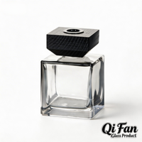 Bouteille diffuseur de parfum carrée en verre personnalisée 100 ml avec logo, emballage de parfum à marque privée pour la fragrance d'intérieur