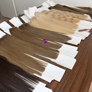 <span class=keywords><strong>Extensiones</strong></span> <span class=keywords><strong>de</strong></span> <span class=keywords><strong>Cabello</strong></span> Humano <span class=keywords><strong>Natural</strong></span> <span class=keywords><strong>de</strong></span> 30 Pulgadas, Color Degradado Oscuro a Claro, Ondulado, Rubio, <span class=keywords><strong>de</strong></span> Pluma, Venta al por Mayor <span class=keywords><strong>de</strong></span> Fábrica - Product Image 4