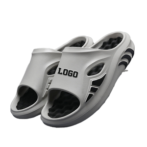 Claquettes personnalisées en EVA pour l'extérieur, avec logo, pour la plage, souples, épaisses, massantes, tongs de sport pour femmes et hommes - Product Image 1