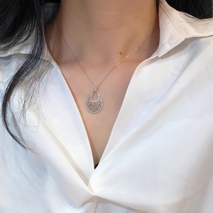 Collana con Ciondolo Geometrico Scintillante per Donne, Gioielli Eleganti e alla Moda - Product Image 3
