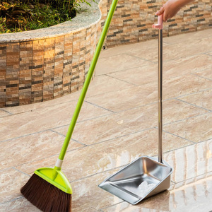 Paletta per Rifiuti in Metallo Zincato 86Cm con Manico Ergonomico e Gancio per Appendere - Product Image 6
