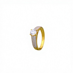 Bague de fiançailles et de mariage pour femme en argent sterling plaqué or classique certifiée IGI avec diamant de laboratoire - Product Image 2
