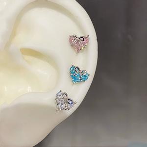 أقراط نسائية جميلة التصميم على شكل فيونكة عالية الجودة مرصعة بالزركون على شكل قلب من التيتانيوم للحفلات - Product Image 3