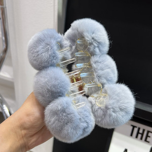 Automne hiver <span class=keywords><strong>boule</strong></span> en plastique saisir pince grande peluche épingle à cheveux tête arrière requin pince cheveux accessoires 10cm Style européen américain nouveau - Product Image 3