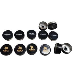 Tappi per Fiale Bianchi e Blu con Logo Personalizzato in Rilievo e Testo Marchiato con Chiusura in Gomma - Product Image 2